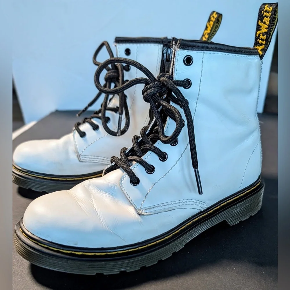 Dr Martens Air Wait White Leather Combat Boots Youth Size 3